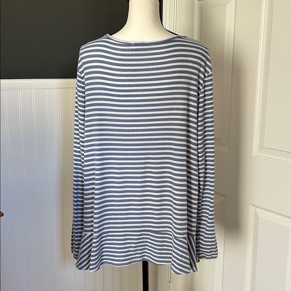 Tunic - Picture 3 of 8